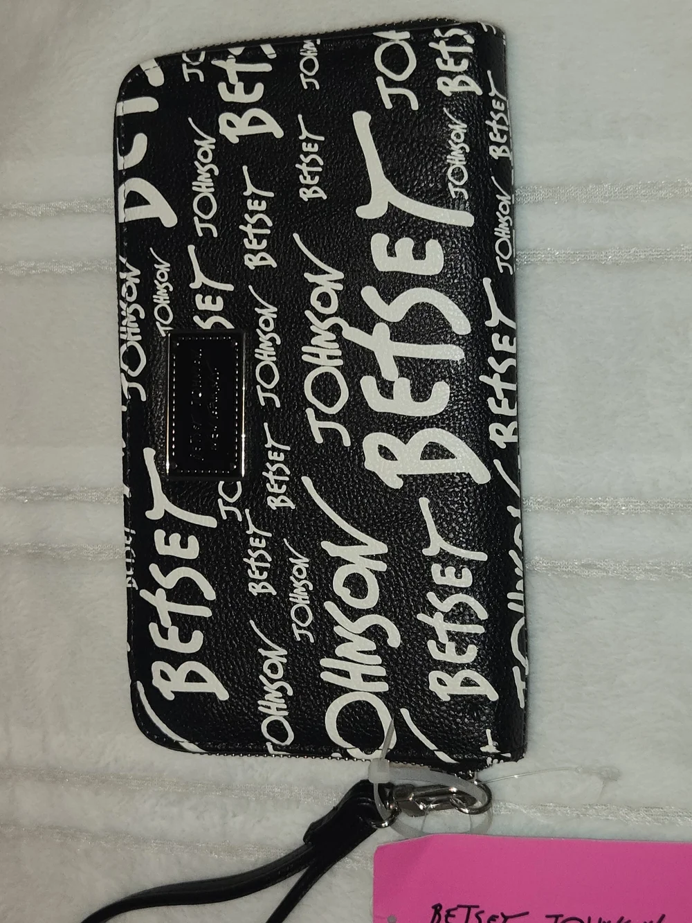 Betsey Johnson Black & White Signature Zip Wristlet Wallet